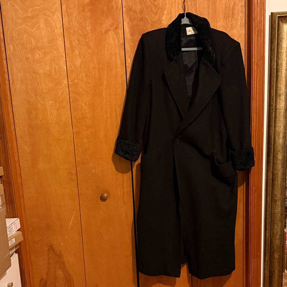 Miss Bobbie long black 100 percent pure wool women’s  large